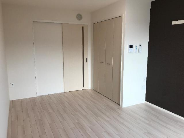 サンライズの寝室|洋室