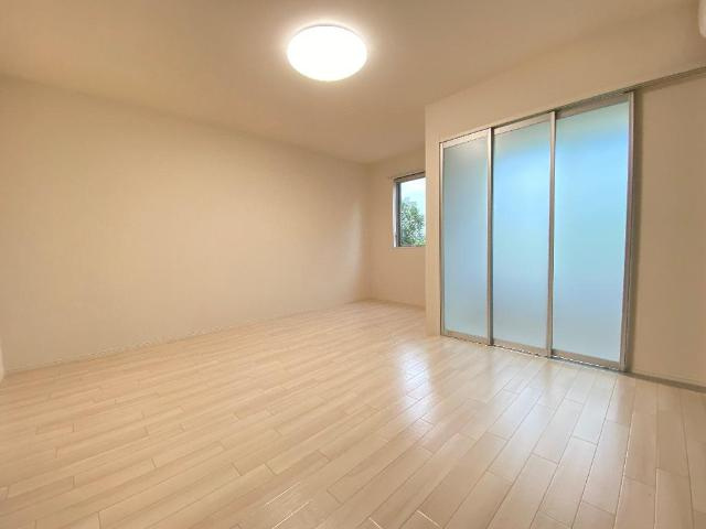 エバーレジデンスの居間・リビング|室内