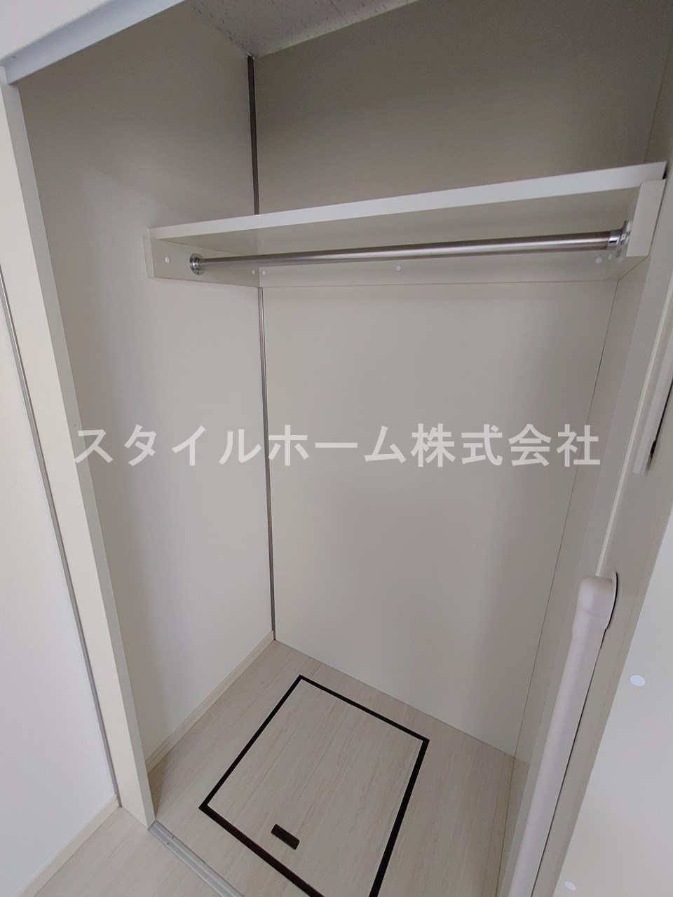 ミューズイン平尾の収納|同建物内別部屋の写真です。