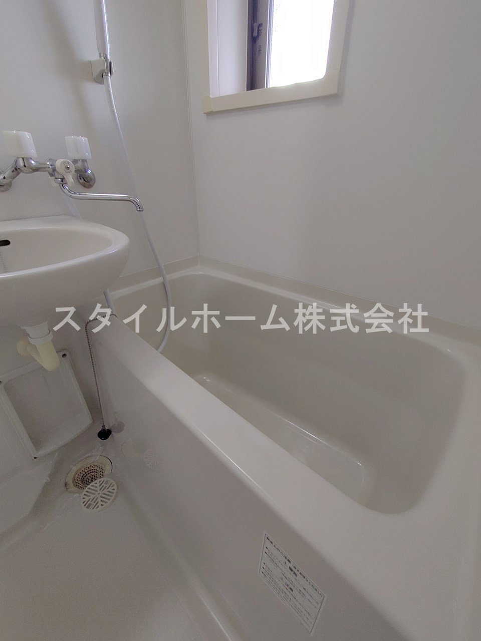 ミューズイン平尾の浴室|同建物内別部屋の写真です。