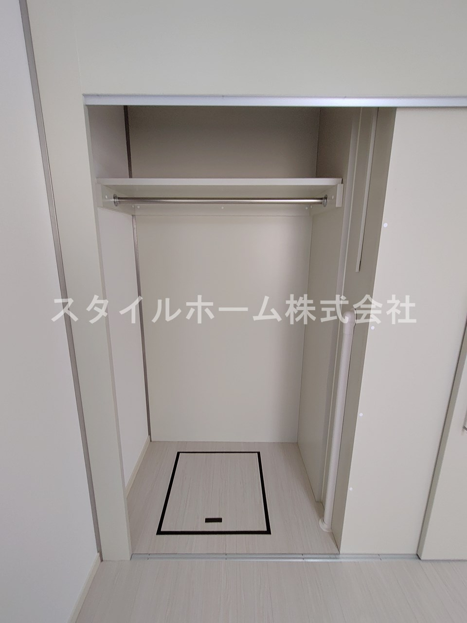 ミューズイン平尾の収納|同建物内別部屋の写真です。