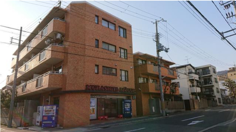 ライオンズマンション本山第5のエントランス