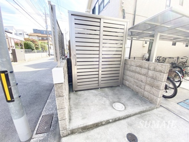 グランドゥールRK浦和のその他共用部分|専用ゴミ置き場☆