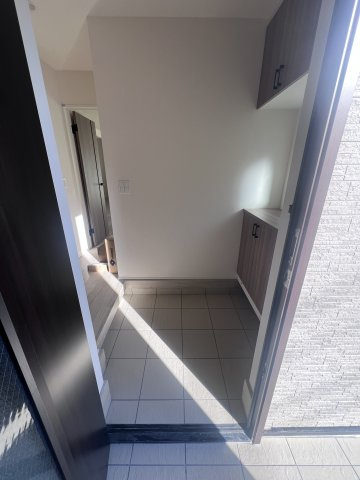 寝屋川市太秦東が丘新築戸建ての玄関