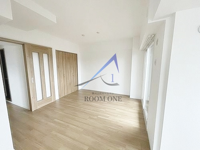 サニーハウス新小岩親水公園の居間・リビング|洋室のお部屋です。