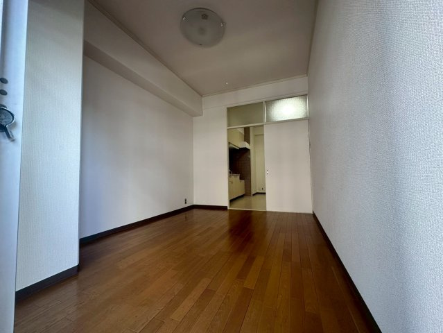 レック西長堀マンションの居間・リビング