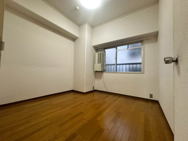 レック西長堀マンションの居間・リビング