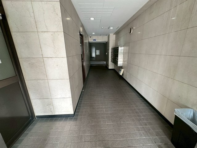 レック西長堀マンションのロビー