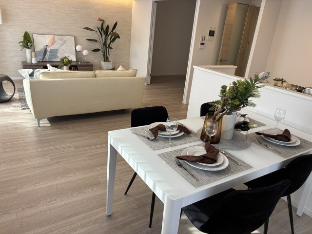 ウィライブ宮前平の居間・リビング|イメージ写真（家具・照明はディスプレイ）