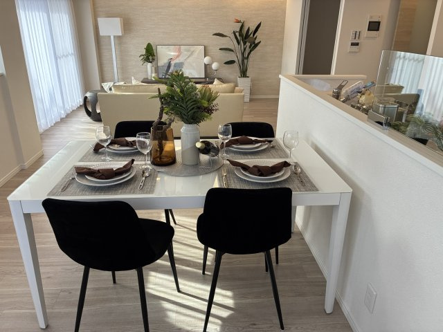 ウィライブ宮前平の居間・リビング|イメージ写真（家具・照明はディスプレイ）