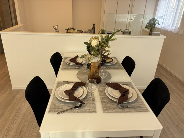 ウィライブ宮前平のダイニング|イメージ写真（家具・照明はディスプレイ）