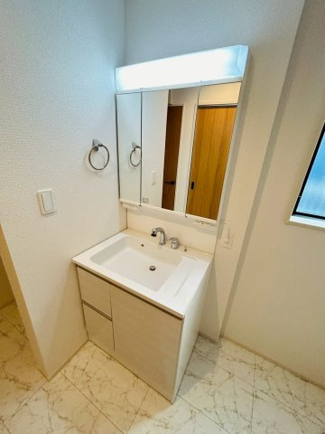 【独立洗面台】