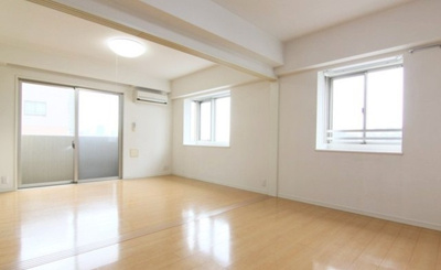 【居間・リビング】 | ステージグランデ文京大塚 | 使いやすい居間です