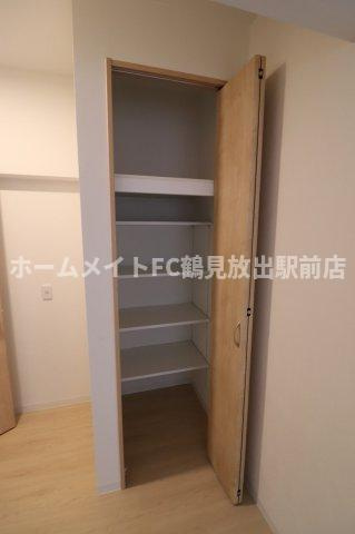 東大阪市稲田新町２丁目の賃貸マンションの収納