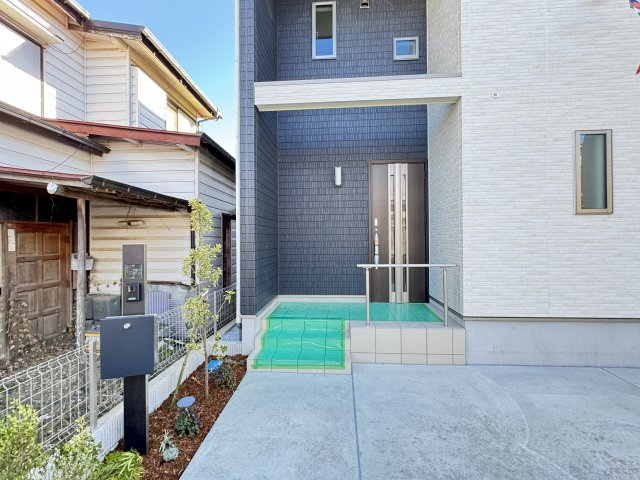 松戸市根木内新築戸建のエントランス|エントランス・玄関ポーチ