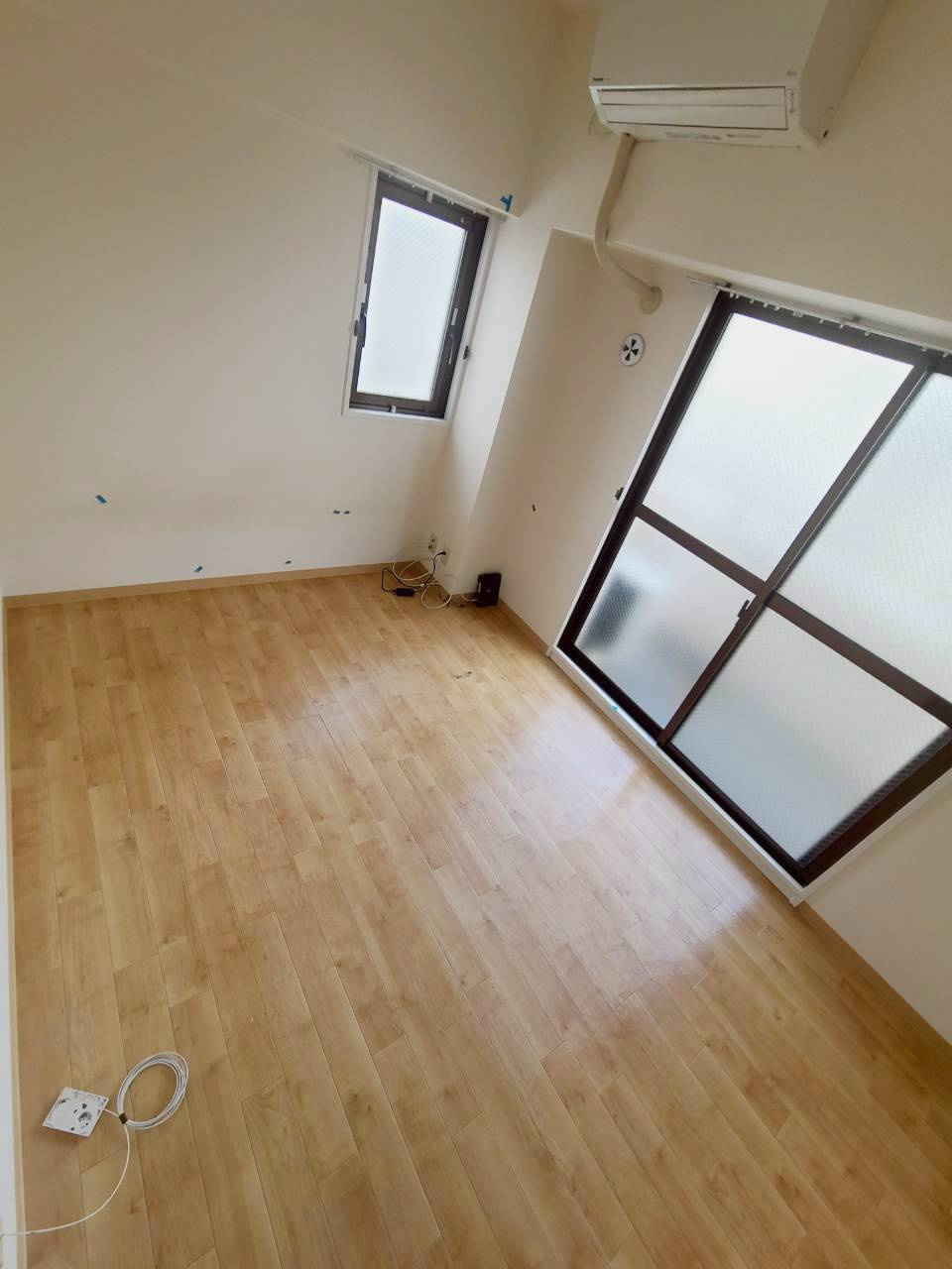 ダンディライオン西宮の居間・リビング