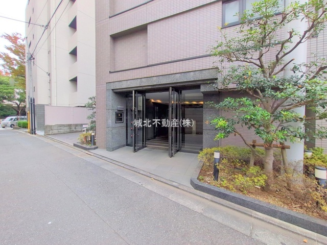 ルーブル方南町のエントランス