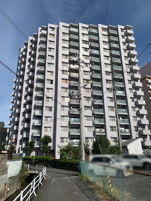 コスモ守山5番館の外観