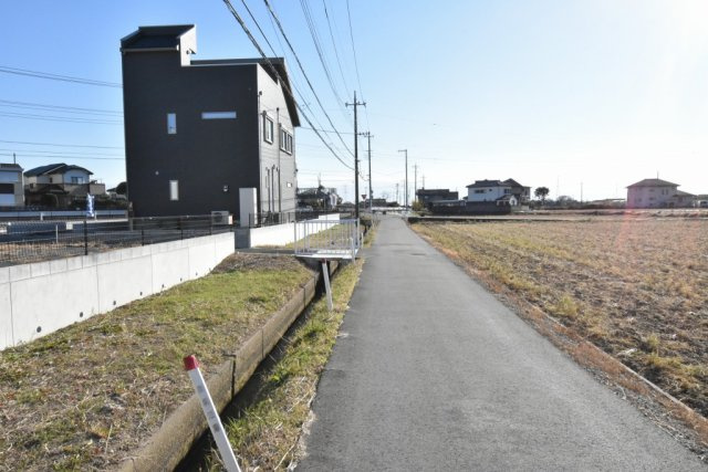 鴻巣市箕田富士山Ⅱ期全６区画の周辺|西側道路