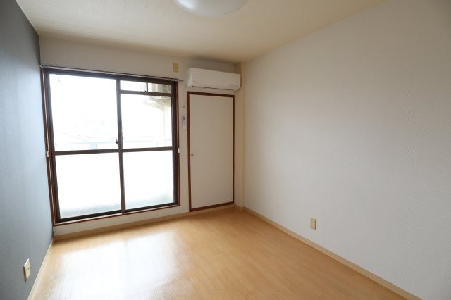 ハイツ大野の居間・リビング