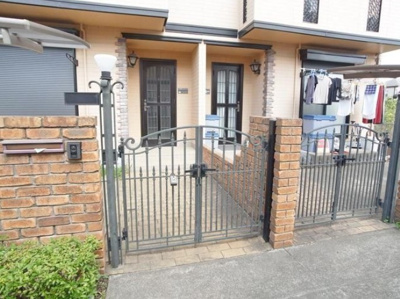 【エントランス】 | ロイヤルガーデン 壱七番館