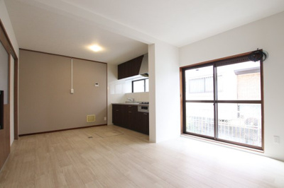 【居間・リビング】 | 山中田町1丁目貸家