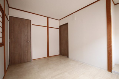 【洋室】 | 山中田町1丁目貸家