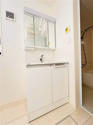 【独立洗面台】 | QLAZO