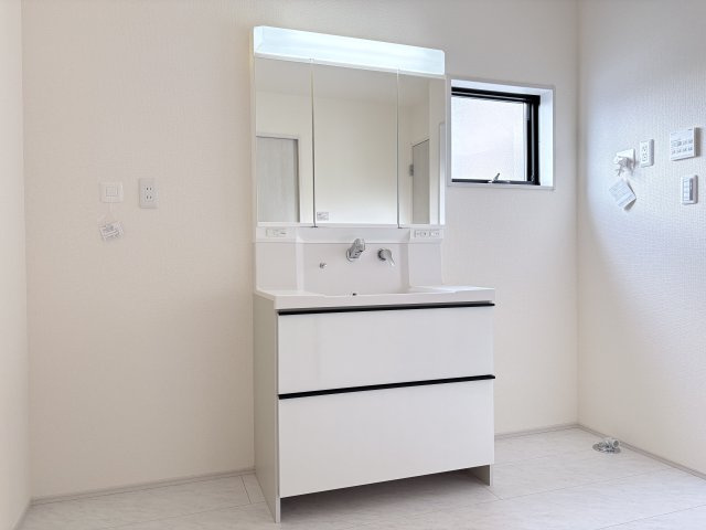 【独立洗面台】 | 熊谷市末広第5  LiveleGarden.s　新築戸建　全2棟　1号棟