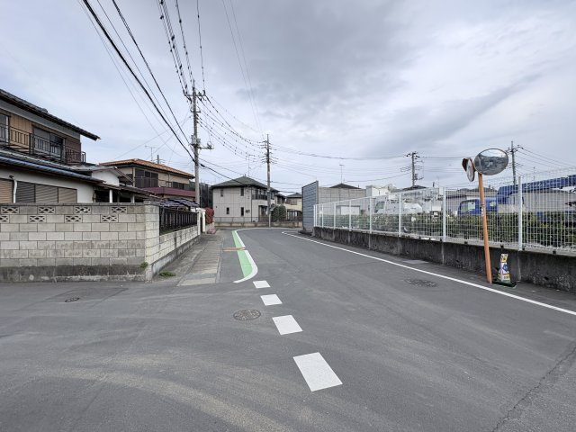 【前面道路含む現地写真】 | 熊谷市末広第5  LiveleGarden.s　新築戸建　全2棟　1号棟
