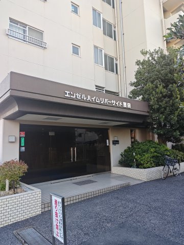 エンゼルハイムリバーサイド墨田のエントランス
