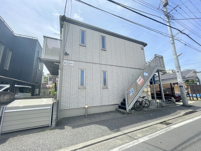 エル・シャルマンのエントランス|耐震構造のセキスイハイム施工