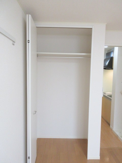 エル・シャルマンの収納|天井までの高さのあるクロゼット