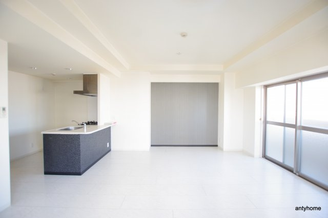 ラフィーネレジデンス　仲介手数料無料の居間・リビング