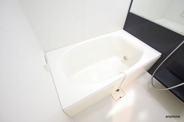 ラフィーネレジデンス　仲介手数料無料の浴室