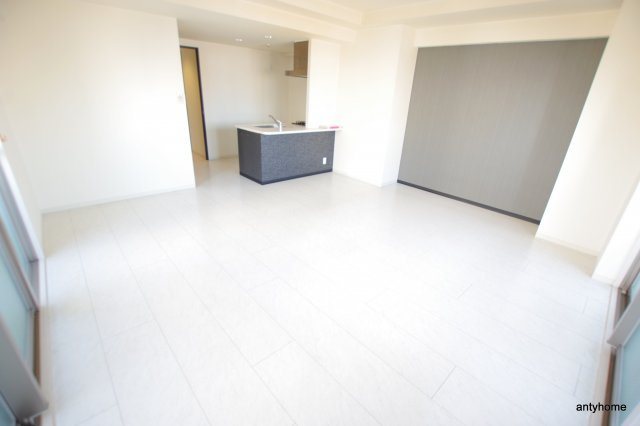 ラフィーネレジデンス　仲介手数料無料の居間・リビング