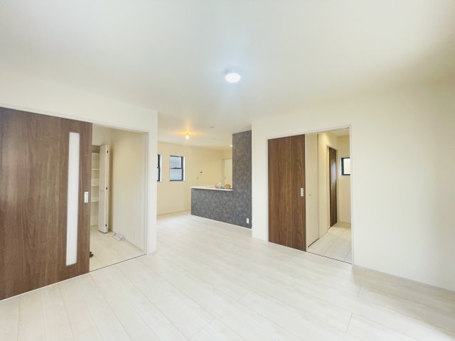 【居間・リビング】 | 熊谷市末広第5  LiveleGarden.s　新築戸建　全2棟　2号棟