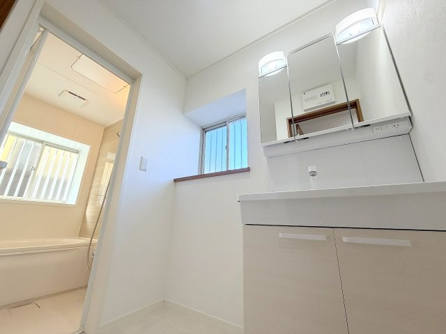 あきる野市伊奈　中古戸建の独立洗面台