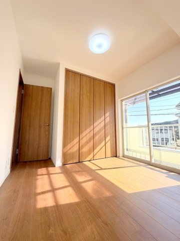 あきる野市伊奈　中古戸建の洋室