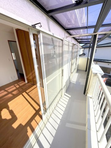 あきる野市伊奈　中古戸建のバルコニー