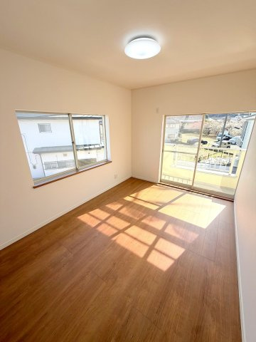 あきる野市伊奈　中古戸建の洋室
