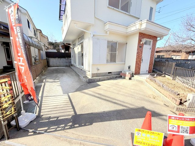 あきる野市伊奈　中古戸建の駐車場