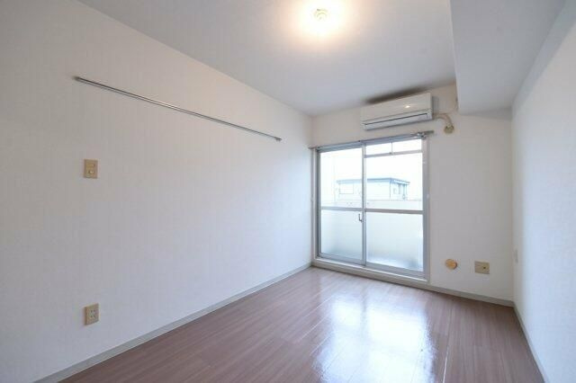 トップ板橋の洋室