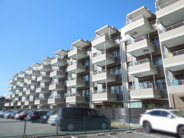 ガーデンハイク守山の外観
