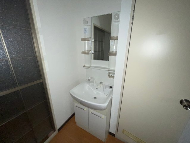 フレグランス六甲道の洗面所