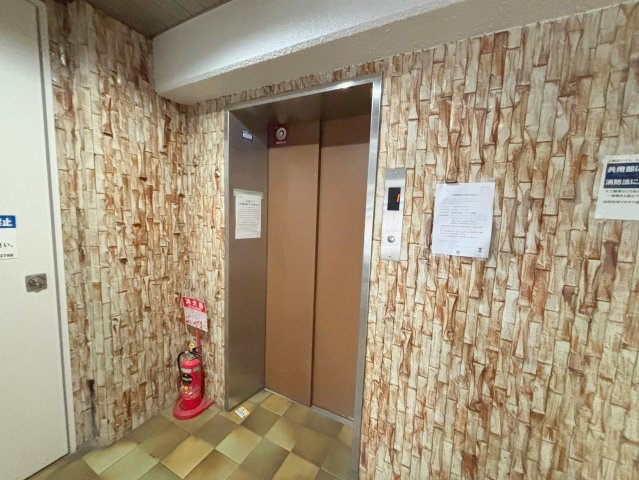 上新庄ハイムのエントランス