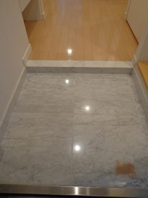 アプレシティ両国の玄関