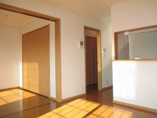 【居間・リビング】 | プラティ－クⅡ | おしゃれな居間です