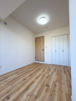 【洋室】 | ルミエール北山