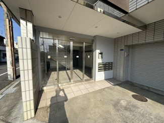 【エントランス】